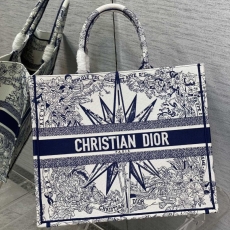 Christian Dior Shopping Bags